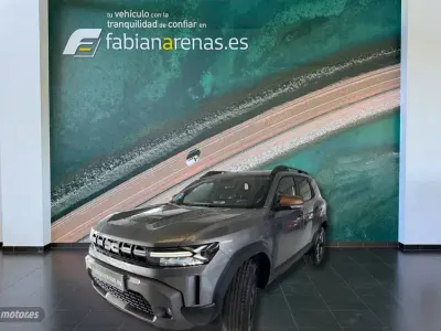 Usado Dacia Duster Journey 130 CV (95 kW) 2025 Gris SUV