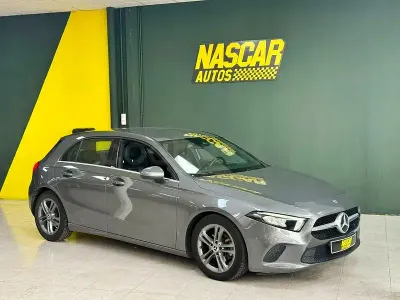 Usado Mercedes A180 116 CV (85 kW) 2019 Gris / plata Berlina