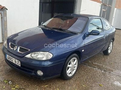 Usado Renault Mégane Coupé Dynamique 105 CV (77 kW) 2001 Azul Coupe