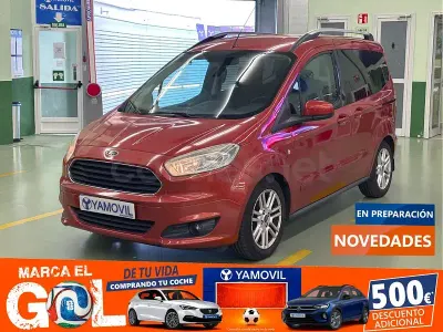 Usado Ford Tourneo Courier Titanium 100 CV (73 kW) 2016 Naranja Monovolumen