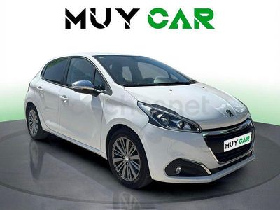Usado Peugeot 208 Style 82 CV (60 kW) 2018 Blanco Utilitario