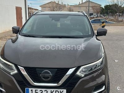 Usado Nissan Qashqai N-Connecta 115 CV (84 kW) 2017 Granate SUV