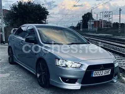 Usado Mitsubishi Lancer Invite 140 CV (102 kW) 2008 Gris / plata Berlina