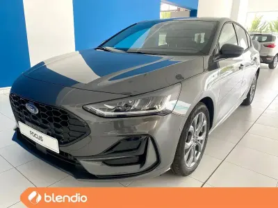 Usado Ford Focus ST-Line 125 CV (91 kW) 2023 Gris Utilitario