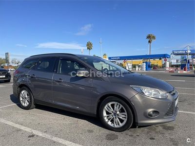 Usado Ford Focus Trend 120 CV (88 kW) 2014 Marrón Familiar