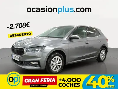 Usado Skoda Fabia Selection 95 CV (69 kW) 2024 Gris Utilitario