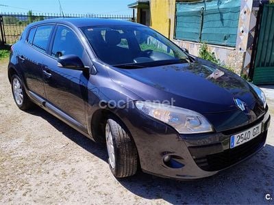 Usado Renault Mégane 85 CV (62 kW) 2010 Gris / plata Berlina