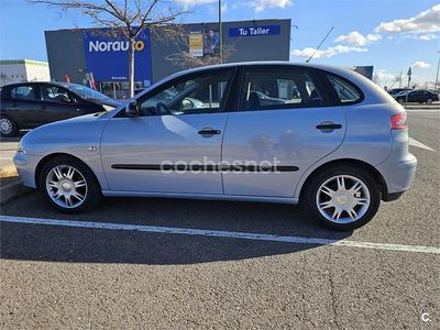 Usado Seat Ibiza Stylance 75 CV (55 kW) 2005 Azul Utilitario
