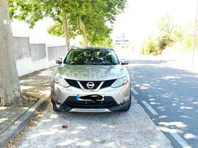 Usado Nissan Qashqai N-Connecta 130 CV (95 kW) 2015 Gris / plata SUV