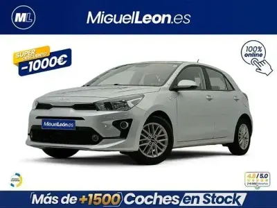 Usado Kia Rio 84 CV (61 kW) 2024 Gris Berlina