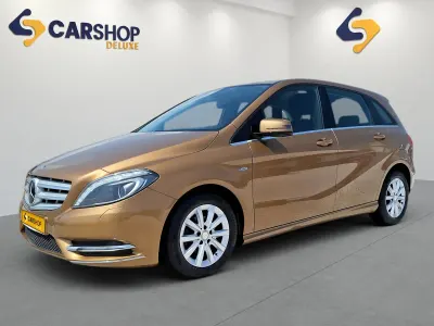 Usado Mercedes B180 109 CV (80 kW) 2012 Marrón Utilitario