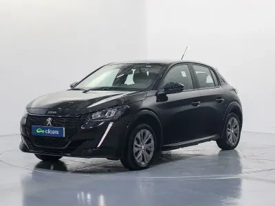 Begagnad Peugeot e-208 Active 100 kW (136 HK) 2023 Halvkombi