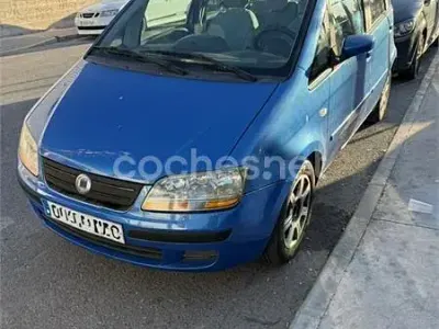 Usado Fiat Idea Active 95 CV (69 kW) 2006 Azul Monovolumen