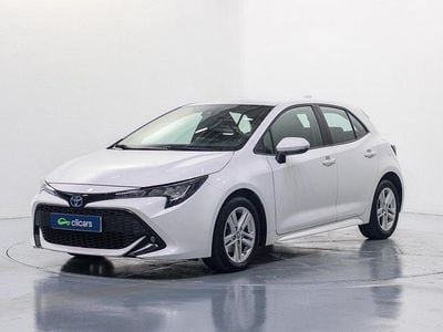Begagnad Toyota Corolla Business Edition 122 HK (89 kW) 2023 Vit Sedan