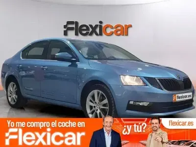 Usado Skoda Octavia Active 115 CV (84 kW) 2019 Azul Berlina