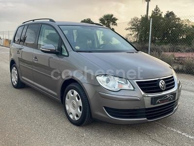 Gris / plata Usado 2010 VW Touran Edition Monovolumen | 7200 € (Precio justo)