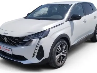 Usado Peugeot 3008 Allure 131 CV (96 kW) 2024 Blanco SUV