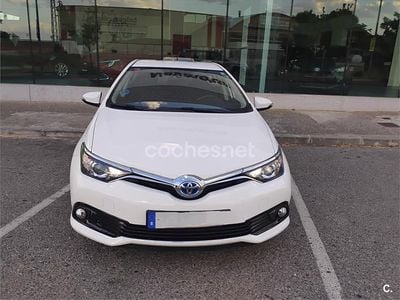 Toyota Auris Hybrid