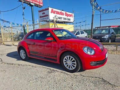 Usado VW Beetle 105 CV (77 kW) 2015 Rojo Utilitario