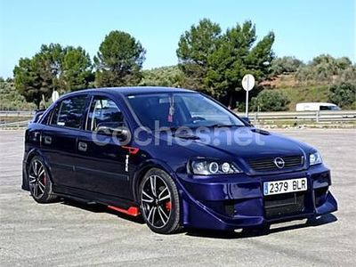 Usado Opel Astra Club 75 CV (55 kW) 2001 Azul Berlina