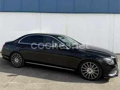 Usado Mercedes E220 194 CV (142 kW) 2016 Negro Berlina