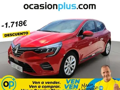 Usado Renault Clio Zen 140 CV (102 kW) 2022 Rojo Utilitario