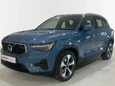 Usado Volvo XC40 Core 163 CV (119 kW) 2023 Azul SUV