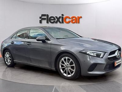 Usado Mercedes A180 116 CV (85 kW) 2019 Gris Berlina