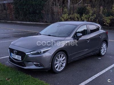 Usado Mazda 3 Luxury 150 CV (110 kW) 2017 Gris / plata Berlina
