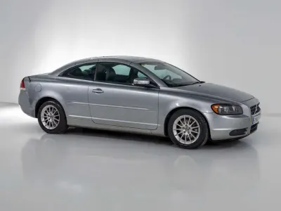 Begagnad Volvo C70 Momentum 140 HK (102 kW) 2008 Silver Cab