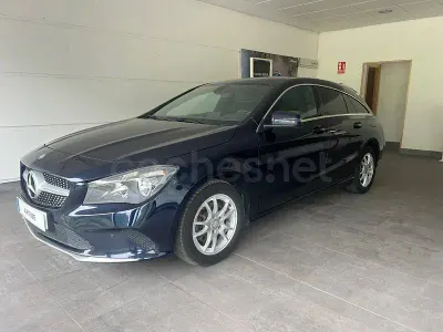 Occasion Mercedes CLA200 Shooting Brake AMG line 136 PK (100 kW) 2016 Blauw Stationwagen