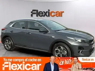 Usado Kia XCeed 120 CV (88 kW) 2022 Gris SUV