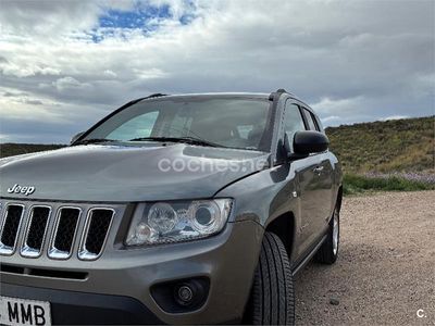 Usado Jeep Compass Limited 163 CV (119 kW) 2013 Gris / plata SUV