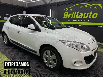 Usado Renault Mégane Dynamique 105 CV (77 kW) 2010 Blanco Berlina