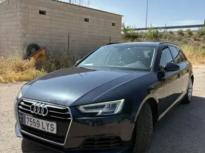 Usado Audi A4 Advanced 150 CV (110 kW) 2018 Negro Familiar