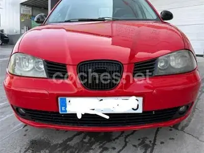 Usado Seat Ibiza 100 CV (73 kW) 2005 Rojo Utilitario