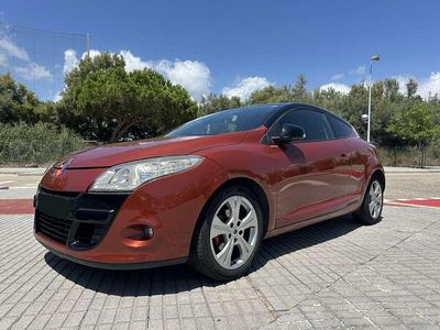Burdeos Usado 2009 Renault Mégane III Dynamique Coupe | 6500 € (Un poco caro)