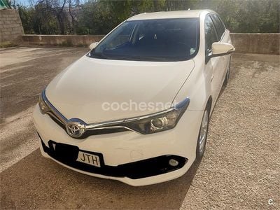 Blanco Usado 2016 Toyota Auris Hybrid Active Berlina | 13.000 € (Precio justo)