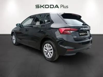 Usado Skoda Fabia Selection 95 CV (69 kW) 2025 Negro Utilitario