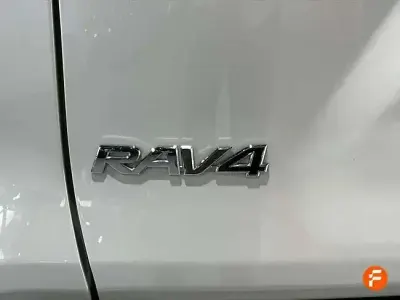 Usado Toyota RAV4 Hybrid Advance 222 CV (163 kW) 2022 Blanco SUV