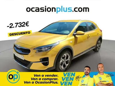 Usado Kia XCeed 160 CV (117 kW) 2022 Amarillo SUV
