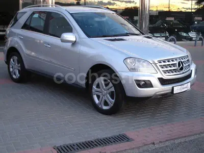 Usado Mercedes ML320 224 CV (164 kW) 2009 Gris / plata SUV
