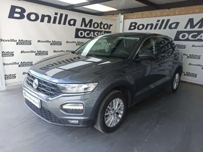 Usado VW T-Roc Advance 116 CV (85 kW) 2019 Gris SUV