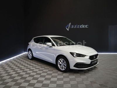 Usado Seat Leon Style 110 CV (80 kW) 2024 Blanco Berlina