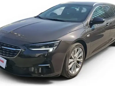 Usado Opel Insignia Business Elegance 176 CV (129 kW) 2021 Negro Familiar