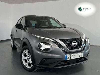 Usado Nissan Juke Acenta 114 CV (83 kW) 2021 Gris SUV