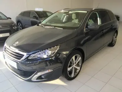 Usado Peugeot 308 Allure 131 HP (96 kW) 2016 Azul Carrinha