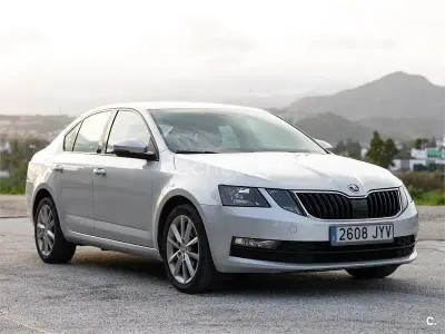 Usado Skoda Octavia Ambition 150 CV (110 kW) 2017 Blanco Berlina