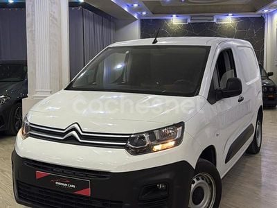 Usado Citroën Berlingo Live 102 CV (75 kW) 2022 Blanco Monovolumen