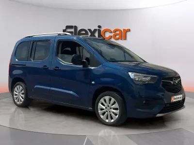 Usado Opel Combo Edition 102 CV (75 kW) 2021 Azul Monovolumen